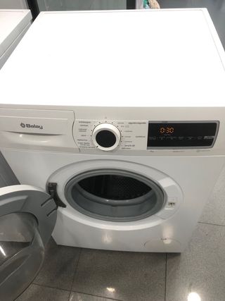 Lavadora Balay 7kg semi nueva 