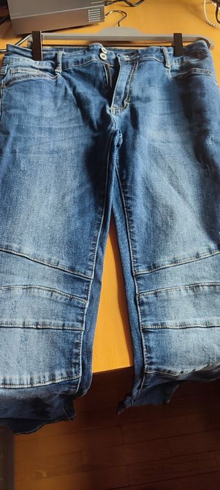 Pantalón vaquero mujer italiano. 