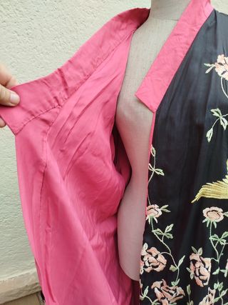 Kimono antiguo bordado pájaro y flores