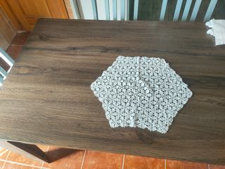 Conjunto de manteles y tapetes de crochet