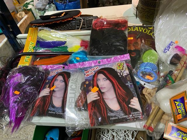Grande conjunto de figurinos e acessórios