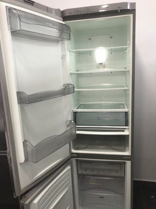 Nevera Inox 2 metros semi nueva 
