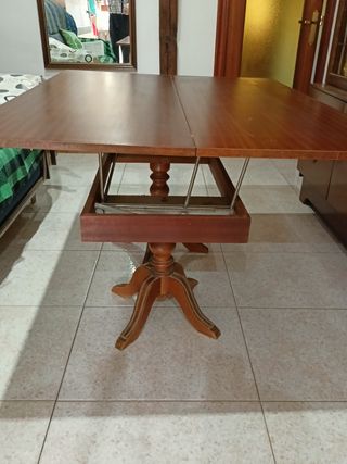 Mesa de centro y auxiliar de madera