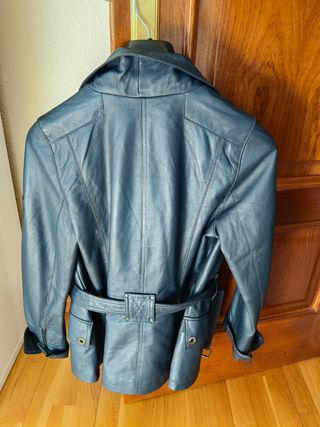 Chaqueta de piel azul mujer
