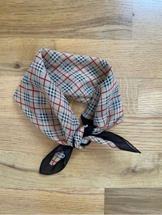 Pañuelo Cuadrado Tartán Beige y Rojo