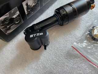 Amortiguador Ohlins STX22 Air 200x51mm