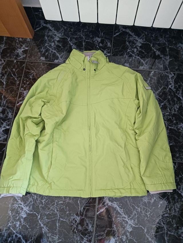 Chaqueta Quechua verde talla 12 años 146/158