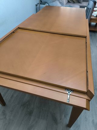 Mesa de comedor extensible 



