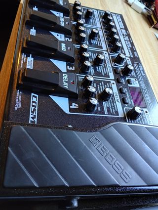 Boss ME-70 Pedalera Multiefectos Guitarra