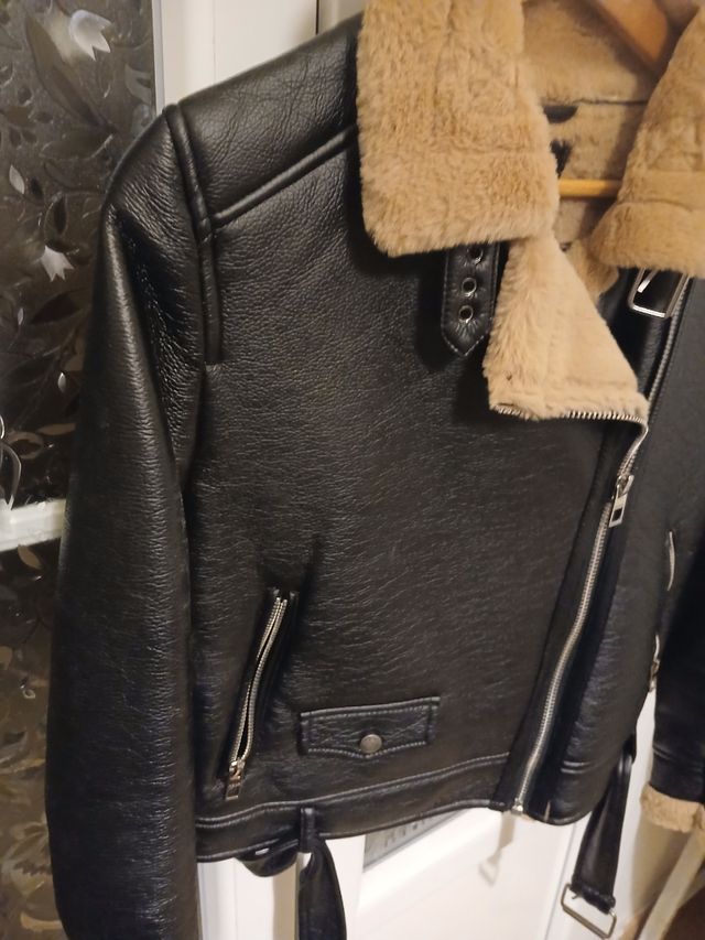 Cazadora INSIDE efecto piel con borreguito