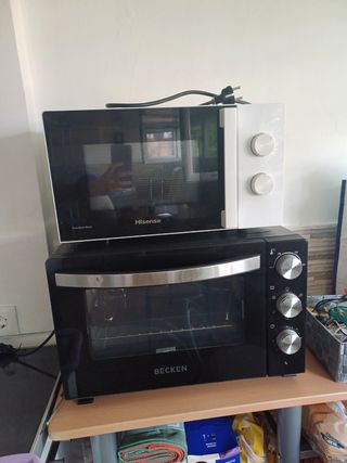 Microondas Hisense y Horno Becken