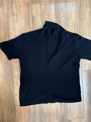 Camiseta Bershka manga corta negra