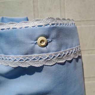 Camisón bordado con encaje,manga larga.