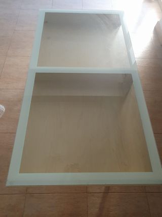 Mesa baja cristal y madera Ikea