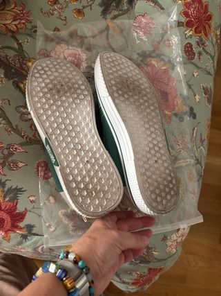 Zapatillas Verdes y Blancas Talla 44