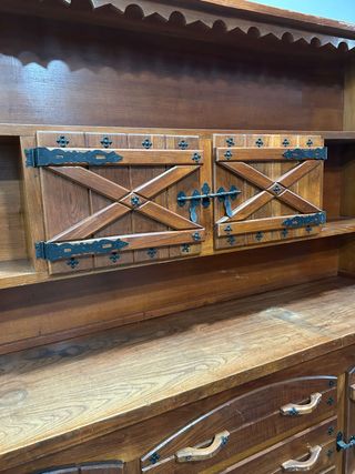 Mueble Castellano Madera y Metal