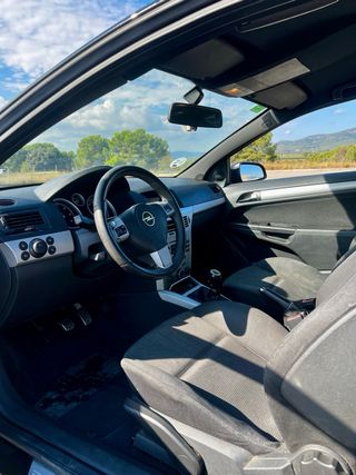 OPEL ASTRA GTC CDTI