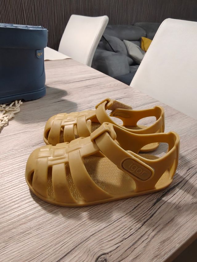 Sandalias Igor Talla 24
