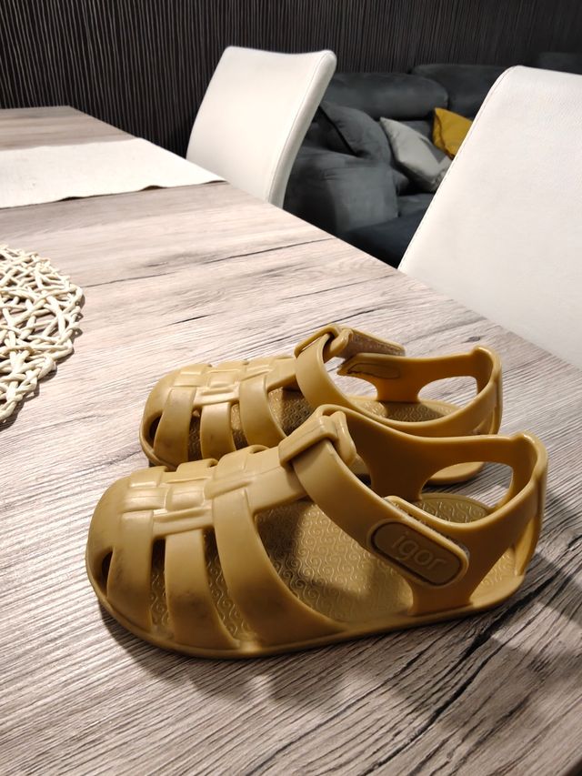 Sandalias Igor Talla 24
