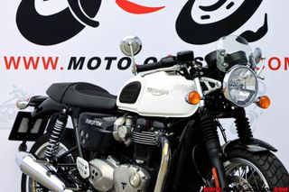 TRIUMPH THRUXTON 1200
