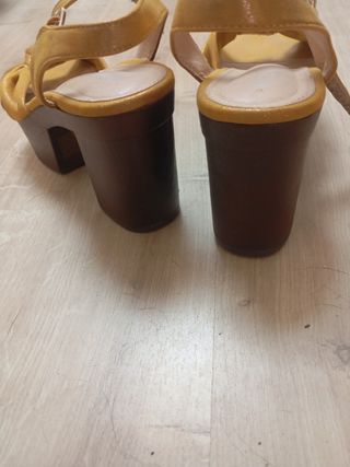 Sandalias doradas talla 37