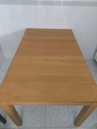 Mesa extensible de madera