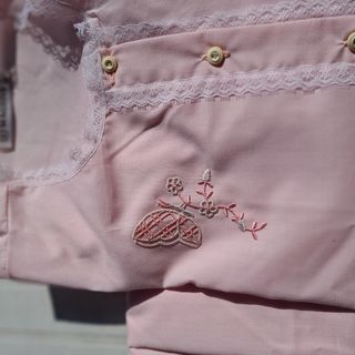 Camisón mujer manga corta rosa con encaje bordado,