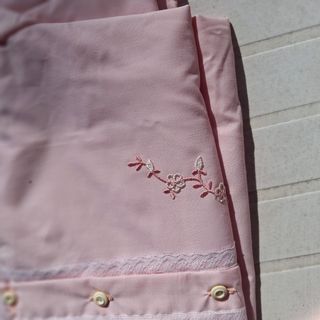 Camisón mujer manga corta rosa con encaje bordado,