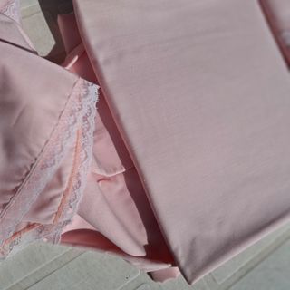 Camisón mujer manga corta rosa con encaje bordado,