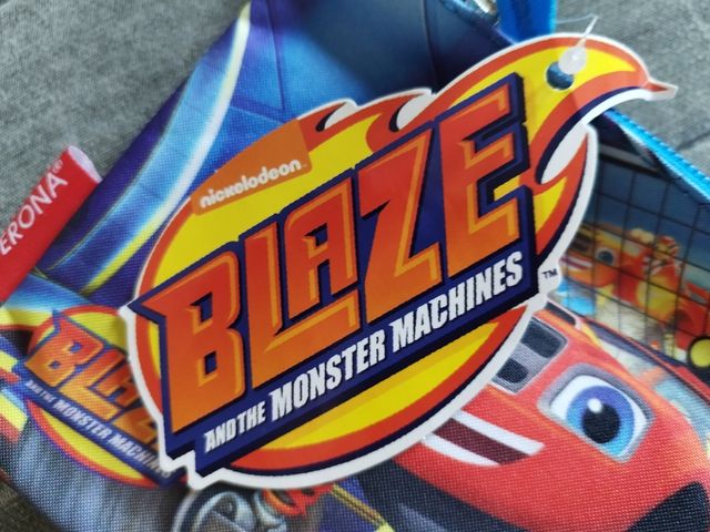 Estuche Blaze y los Monster Machines