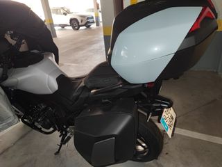 Tapas Baúl Moto Yamaha 45L Gris (2024)/Negras