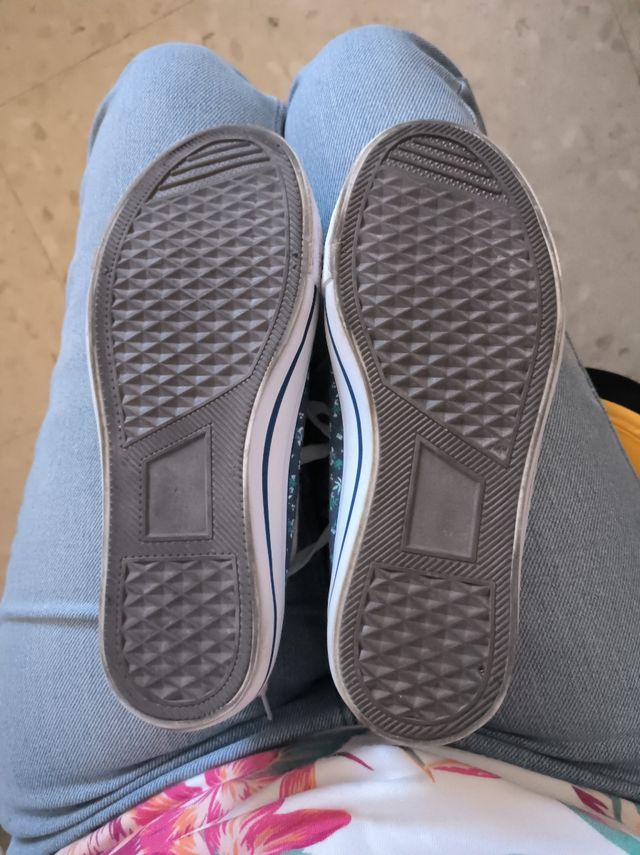 Zapatillas de lona con estampado floral