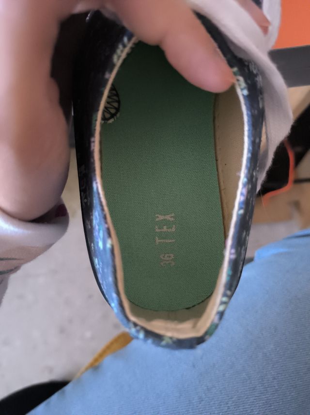 Zapatillas de lona con estampado floral