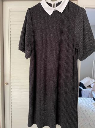 Vestido punto gris cuello blanco Talla M