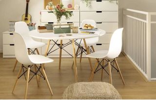 2 nuove sedie nordiche bianche