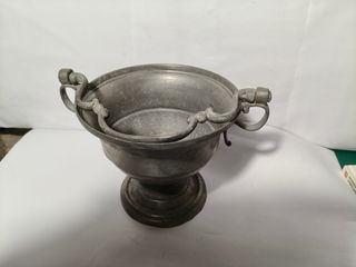 Cazuela de estaño con asa