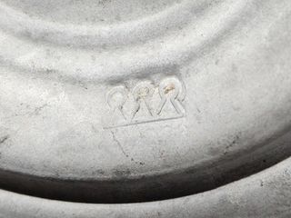 Cazuela de estaño con asa