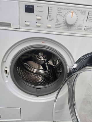 Lavadora Miele carga frontal 6kg clase A 1200rpm