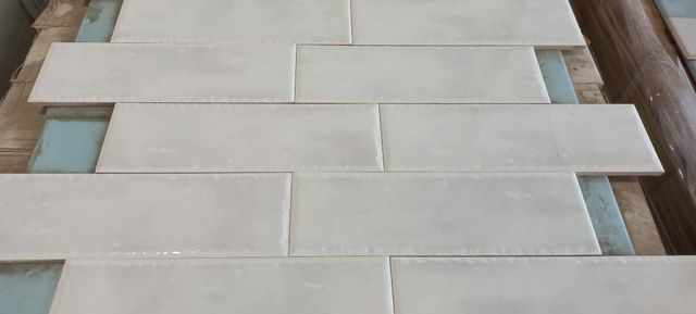 Análisis blanco brillo