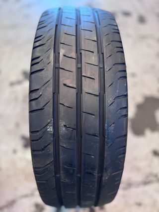 Neumático Continental 215/60 R17