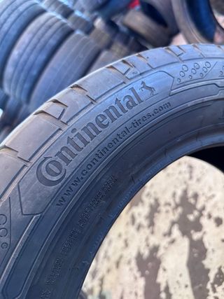 Neumático Continental 215/60 R17
