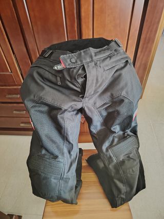Conjunto Chaqueta y Pantalón Moto