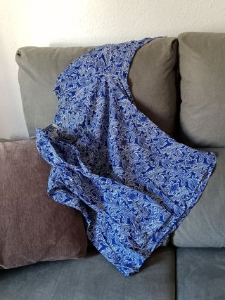Blusa estampada azul y blanco