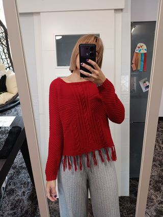 Jersey rojo con flecos