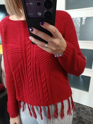 Jersey rojo con flecos