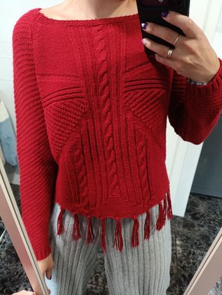 Jersey rojo con flecos