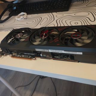 Tarjeta Gráfica Rx 7900 gre 16gb shappire pulse.

