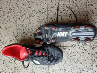 Scarpe calcio Nike Tiempo Legend IV Nere/Rosse