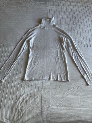 Top blanco de Stradivarius 