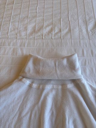 Top blanco de Stradivarius 